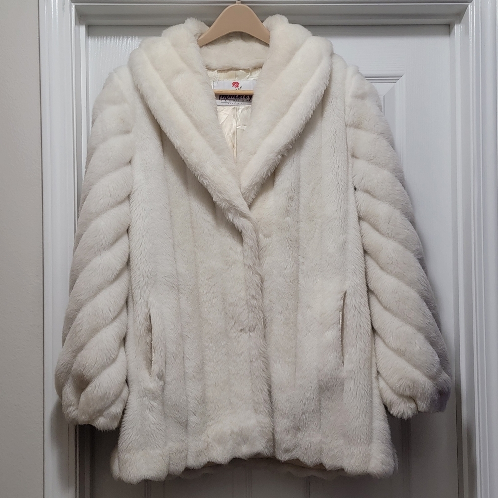 Vintage 80’s Monterey Fashions White Faux Fur High Pile Coat Women’s 14 USA